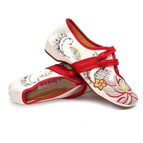 US Size 5-12 Women Casual Embroidery Floral Slip On Outdoor Flat Shoes